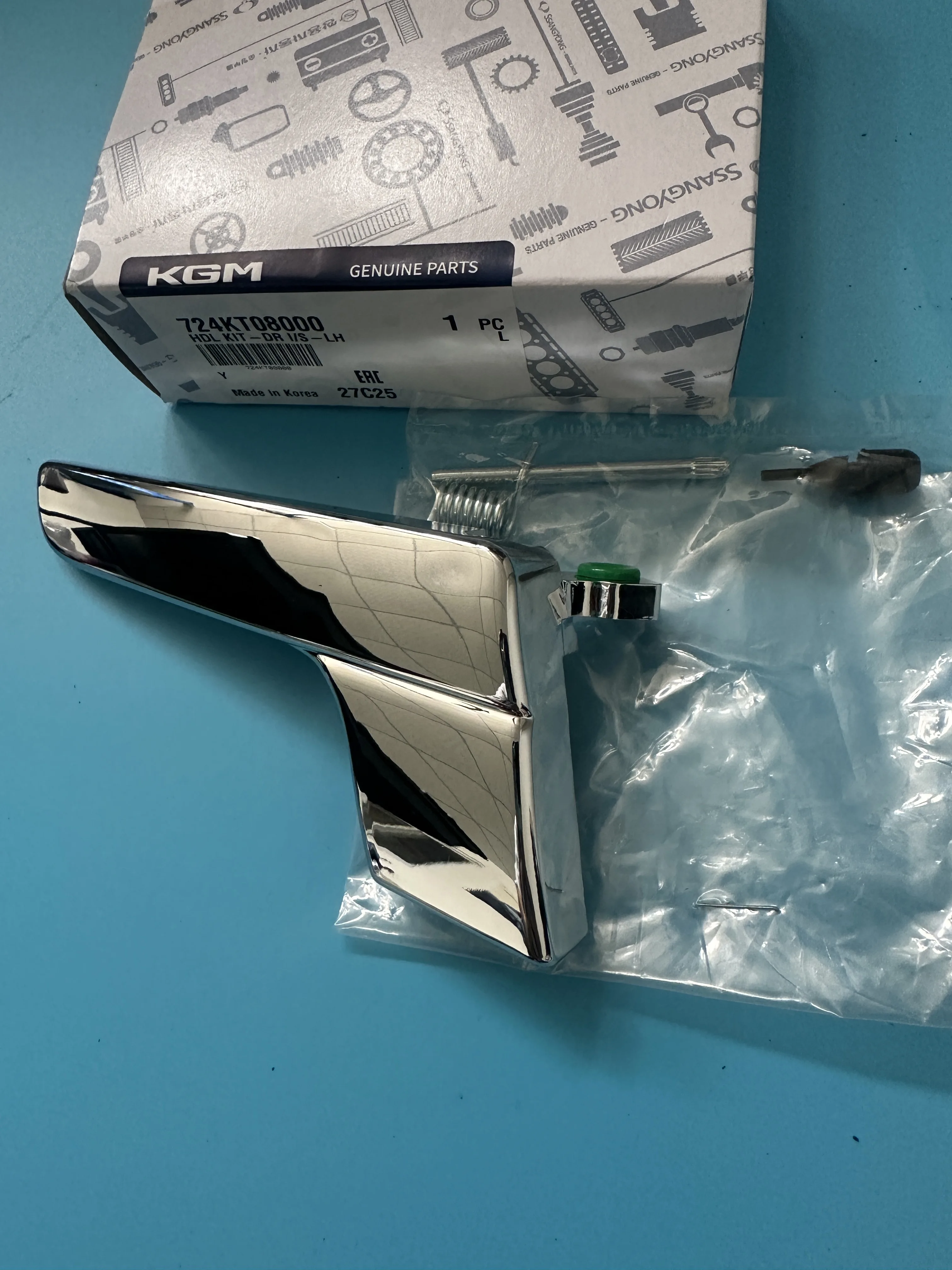 

Genuine Front Rear Inner Door Handle Chrome Catch KIT LH 724KT08000 RH 724KT08100 For Ssangyong Rexton