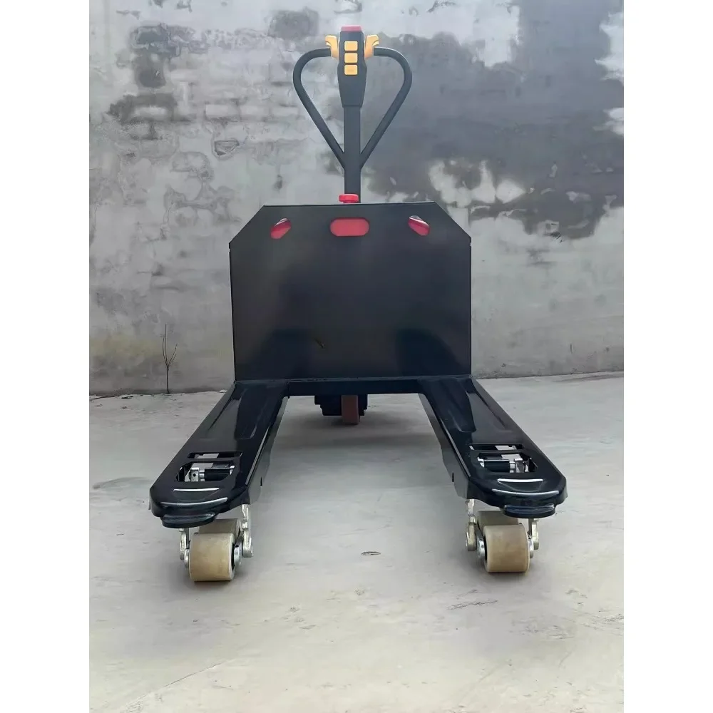 Hydraulic pallet truck for loading and unloading electric transporter