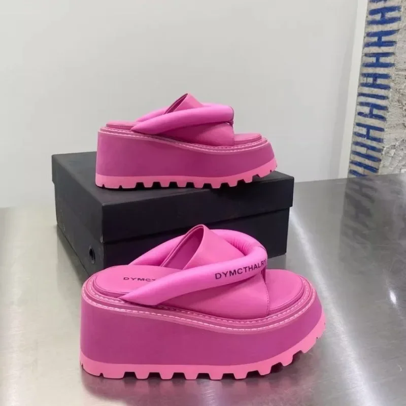 

Женские летние шлепанцы на танкетке с круглым носком, черные и розовые, на высоком каблуке, на платформе, для вечерних выходов, женские сандалии-вьетнамки, Zapatillas De Mujer