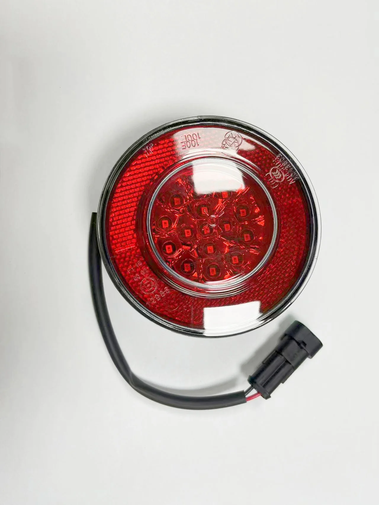 

Rear tail light Rear fog light Anti-fog light All red, suitable for buses, buses, coaches, medium buses 10cm round LED24V