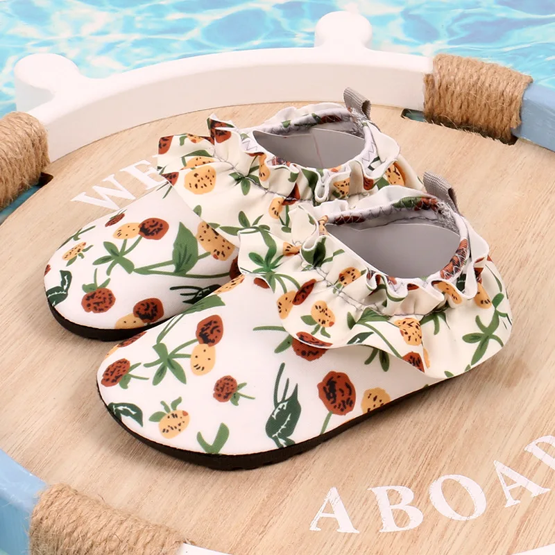 New Sandals Summer Versatile Sweet Beach Shoe Quick Drying Anti Slip Waterproof Outdoor Stream Tracing Shoe Princess Girl Shoes