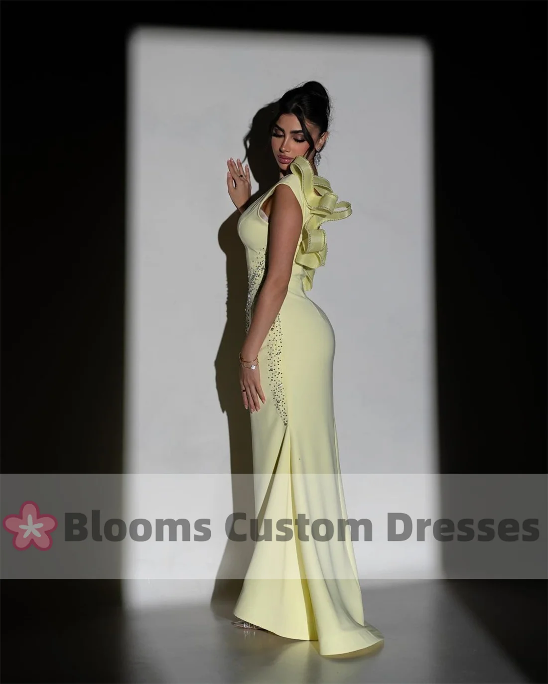 Customized Saudi Mermaid Gorgeous Beads Rhinestone Evening Dresses For Special Occasion Ribbon Backless Sleeveless Prom Party