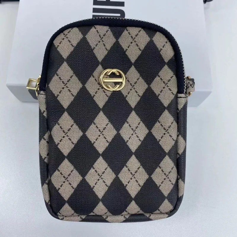 

Fashionable Women's Wallet, Durable Light Luxury Brand with Compact Storage and Niche Design Features