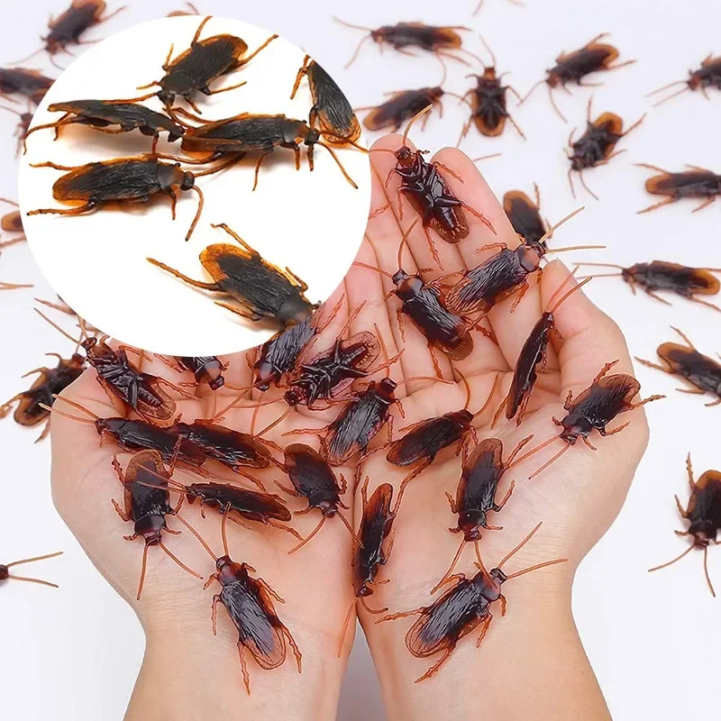 10/20/50Pcs Fake Roach Trick Joke Toys Halloween Simulation Cockroaches Prank Funny Lifelike Rubber Insect for Horrify Party