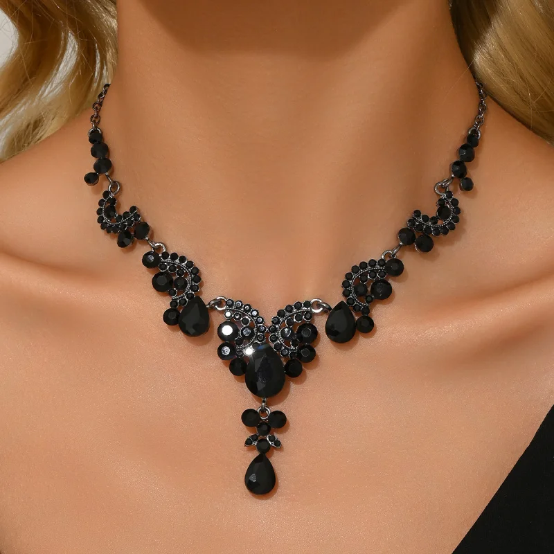 

Light Luxury Style Heavy Craft Super Shiny Colorful Rhinestone Necklace High-end Personality Style Elegant Evening Dress Collarb