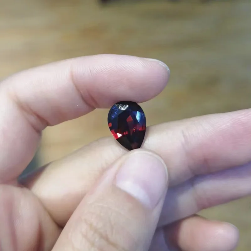 10mm* 14mm 5.9ct Natural Garnet Gemstone