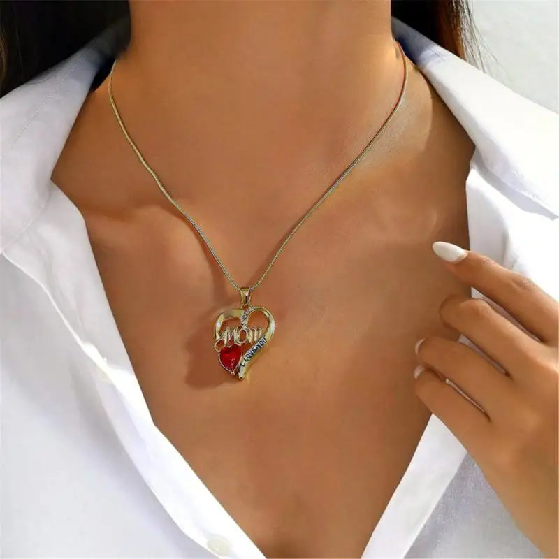 R58E Elegant Heart Crystals Necklace with Diamonds Embellishments Jewelry Accessory Portable for Trendy Women of All Ages