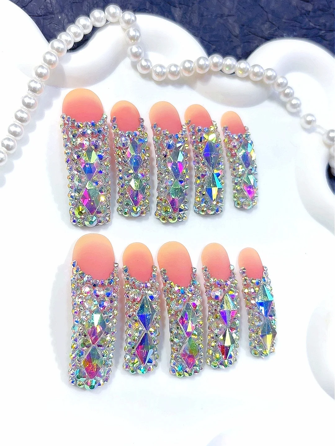 Gebogen nagelvorm Druk op nagels Volledig iriserende strassdetails, naaktbasis nepnagels (015)