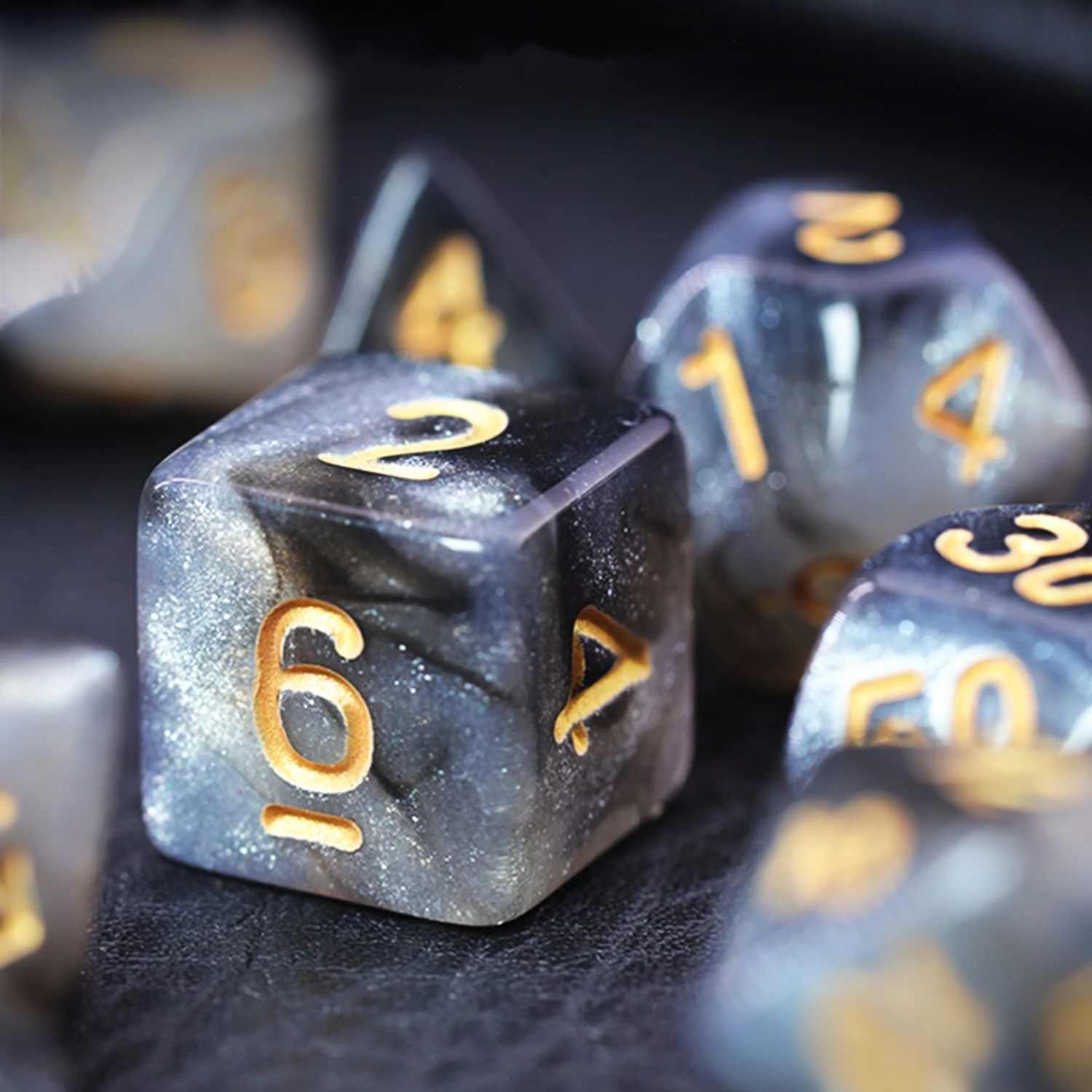 Juego de dados en blanco y negro D4 D6 D8 D10 D % D12 D20, juego de dados de mesa DND RPG, 7 unidades