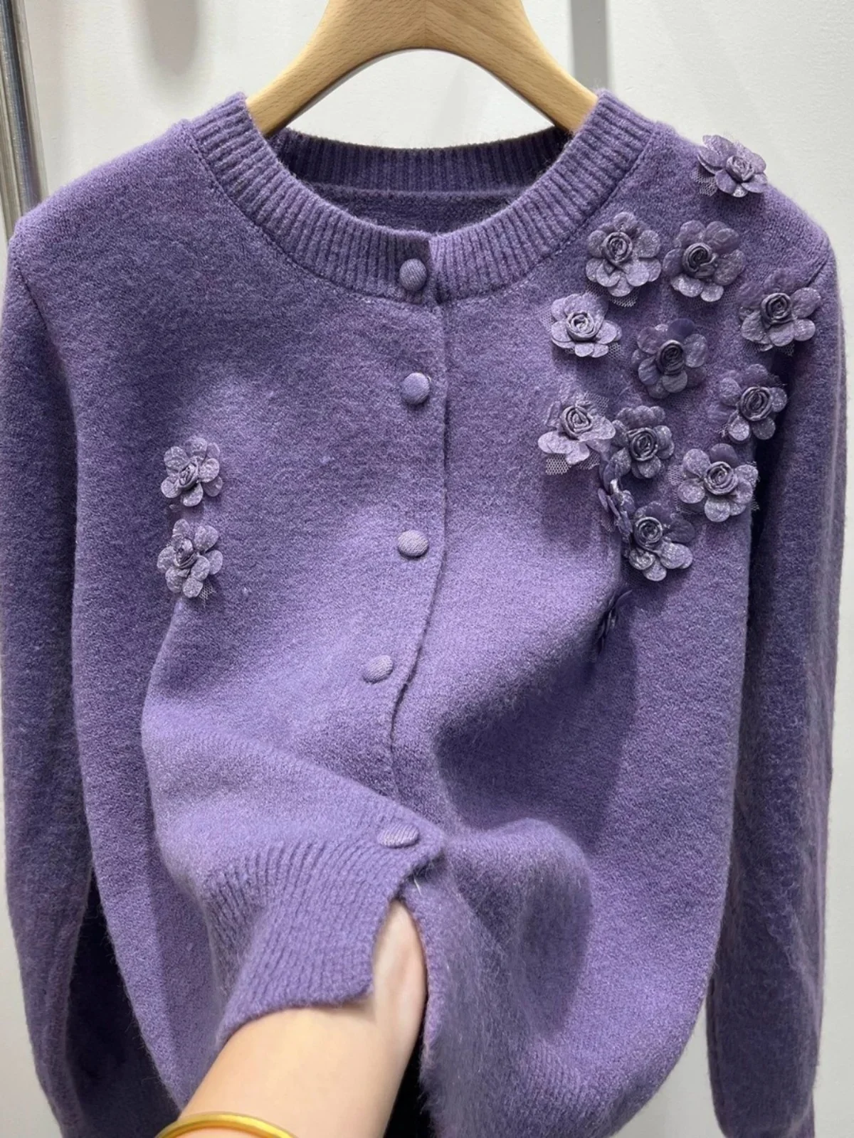 سترة نسائية محبوكة بأكمام طويلة على طراز شانيل، سترة نسائية للخريف، قمة فريدة من نوعها مع تصميم زهرة ثلاثية الأبعاد، مقاس فضف... #2