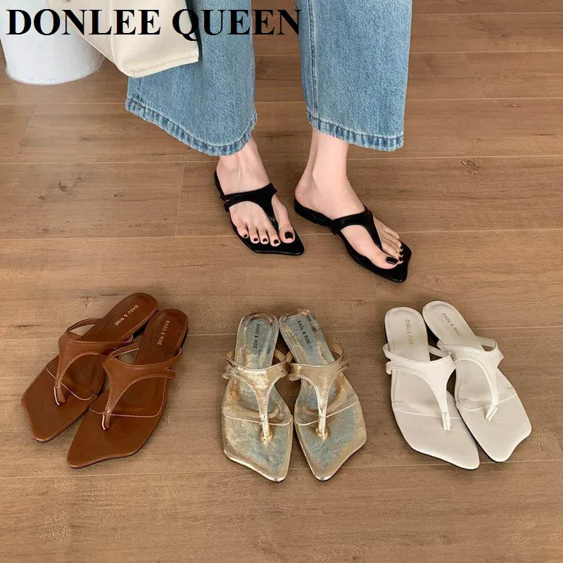 

2026 Fashion Brand Flat Slippers Women Clip Toe Flip Flops Slide Female Sandals Summer Flip Flops Casual Vacation Shoes Footwear