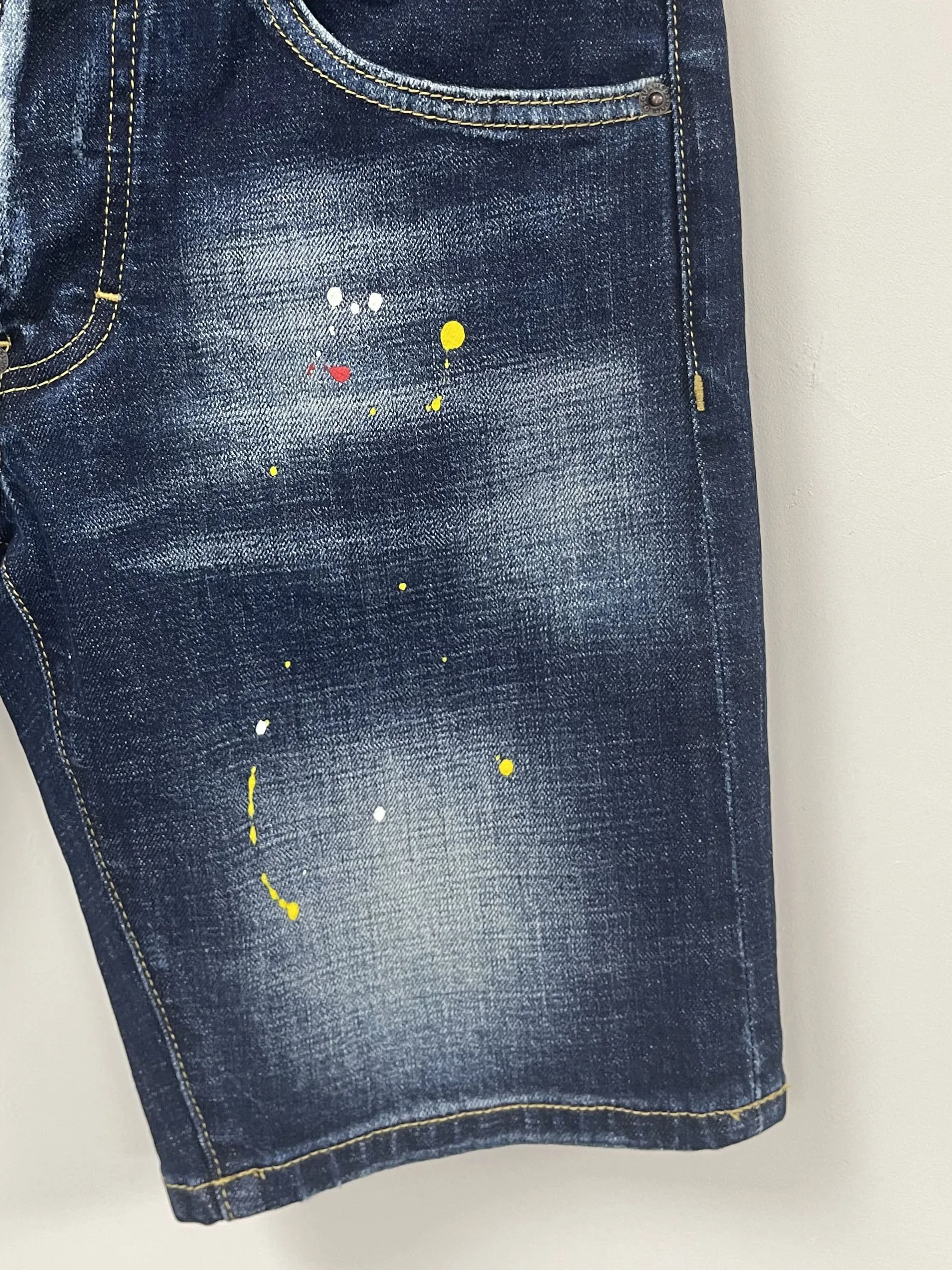 2024 Spring/Summer D2 Jeans Trendy Men's Water Washed Patched Zipper Slim Fit Micro Elastic Black Denim Shorts for Men