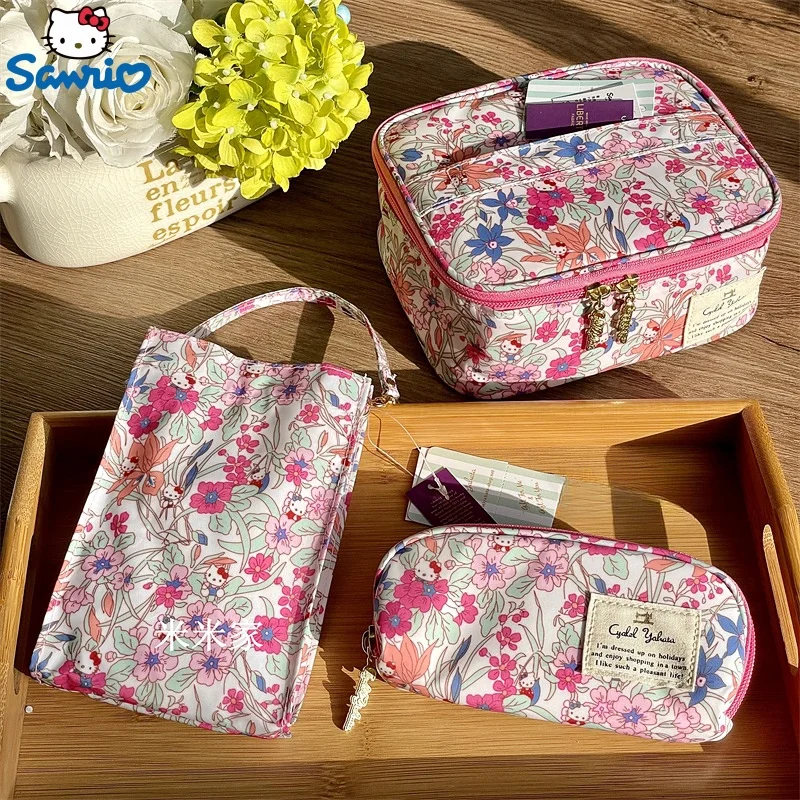 Hello Kitty Cute Girls Collection Makeup borsa impermeabile con fiore spezzato Cartoon Kt Cat Glasses Storage Bag borsa portatile