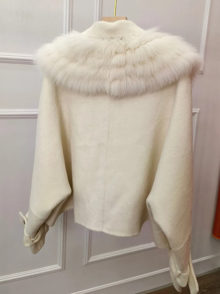 [EAM] Beige Fur Big Size Short Elegant Woolen Coat New Lapel Long Sleeve Women Jacket Fashion Tide Autumn Winter 2024 1DH8515