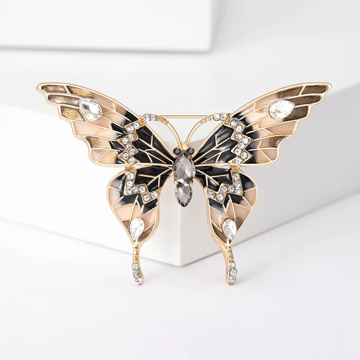 Enamel Butterfly Pins for Women Rhinestone Insect Brooches Event Party Backpack Decoration Clothes Accessories