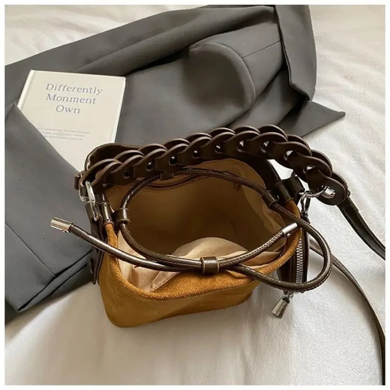 

Premium Hand-held Dish Blue Sub Bag New Niche Design Suede Shoulder Messenger Bag Commuter Bucket Bag Exquisite Simple Leisure