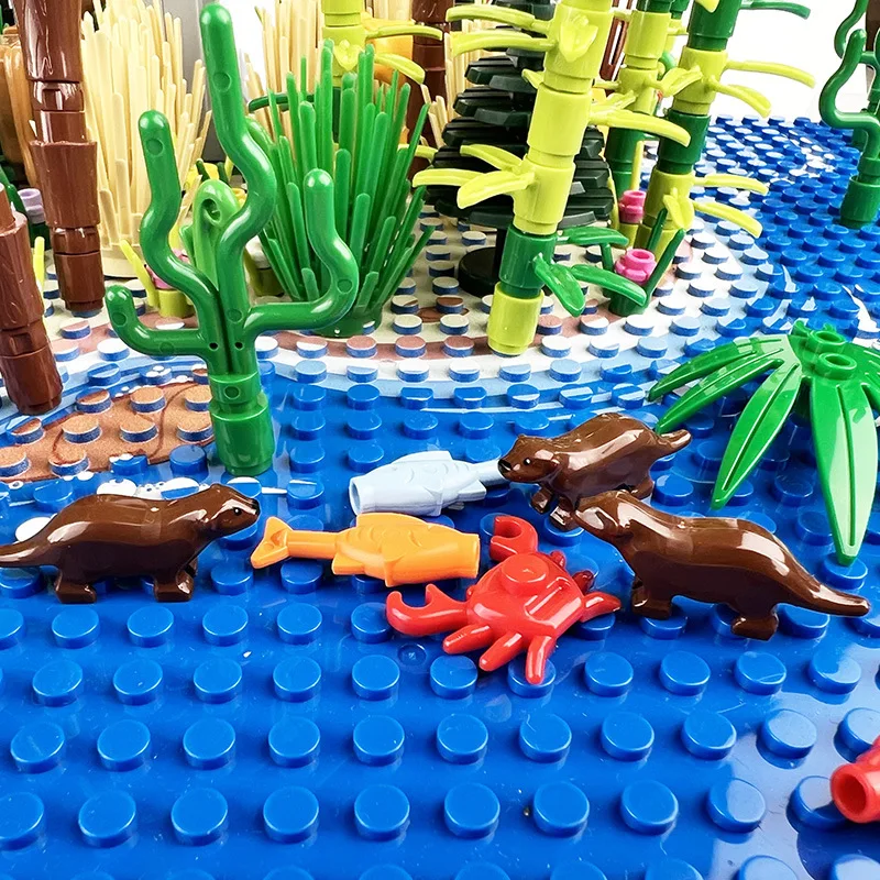 Assemble Toys building blocks skunk mephitine otter bank beaver aquatic mammal animals MOC children Model Kids DIY 5pcs