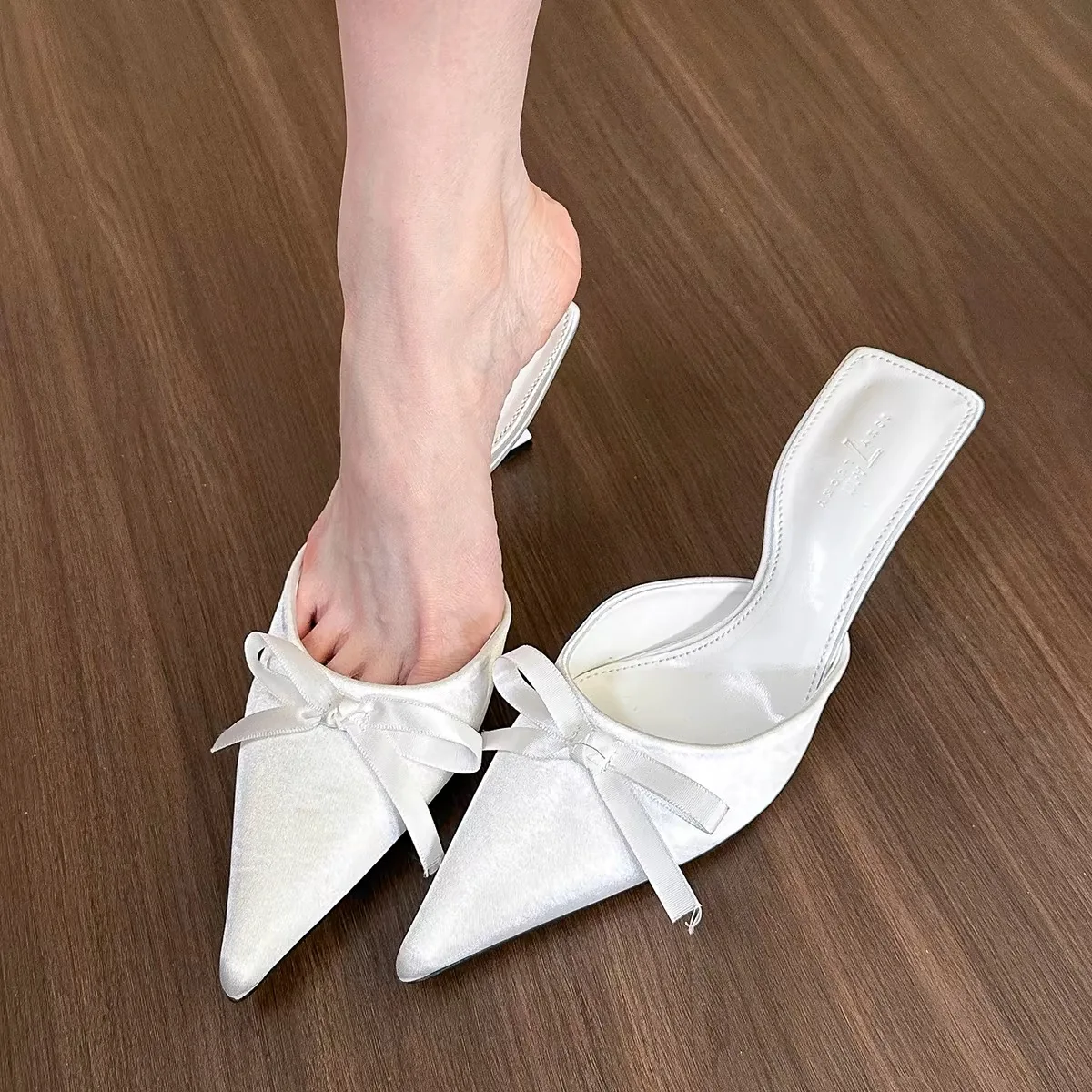 New Silk Butterfly-knot Women\'s Slippers Sandals Pointed Toe High Heel Pumps Ladies Stripper Mules Shoes High Heel Shoes