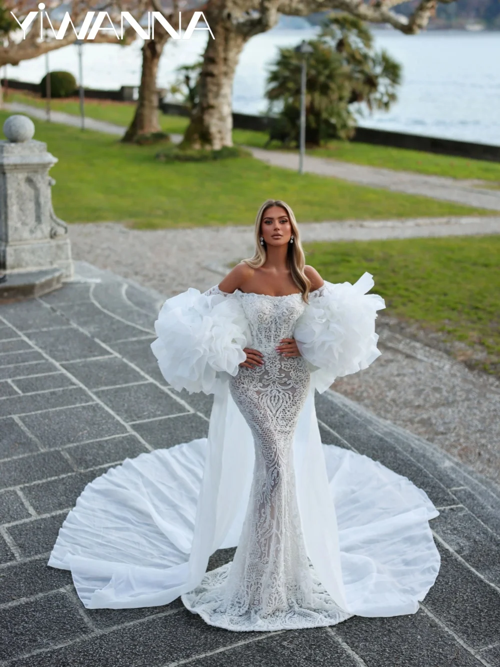 New Captivating Beaded Lace Wedding Dress With Cape Luxurious Off Shoulder Bridal Gown Long Customized Mermaid Dresses For Bride