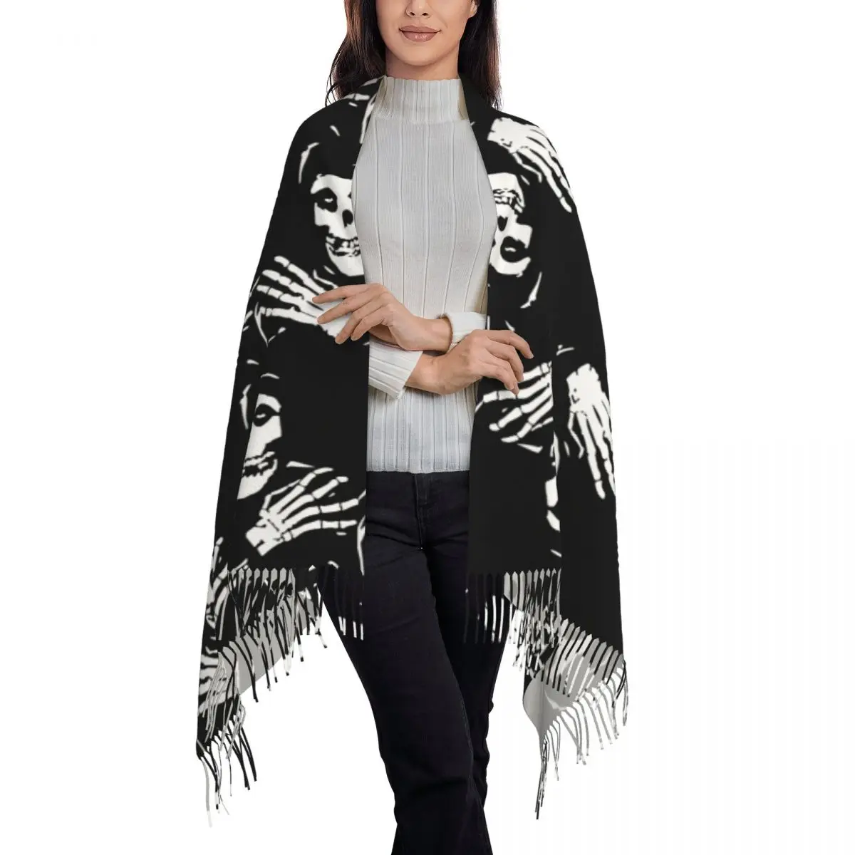 Best Seller Misfit Merchandise Skull Scarf Tassel Scarves for Women Soft Warm Shawls and Wraps Large Fall Winter Shawl Wrap