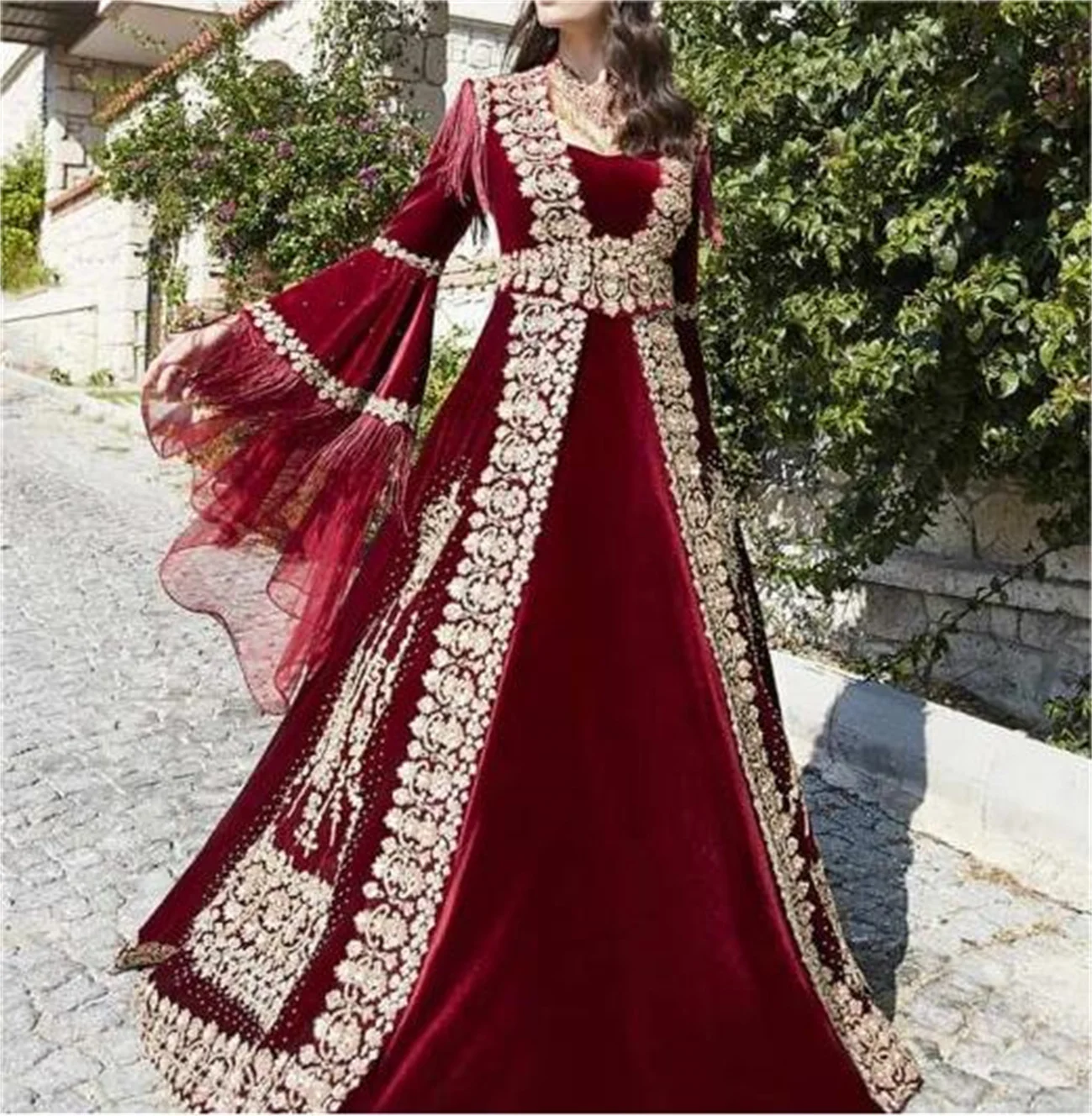 New Traditional Moroccan Red Long Shirt Wedding Dress Long Sleeve Algerian Arab Special Occasion Gold Lace Muslim Party Dress