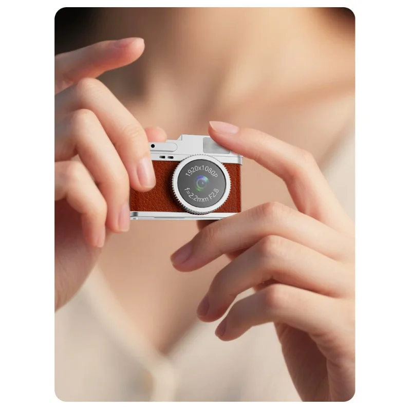 

Мини-камера, цифровая маленькая камера для студенческого кампуса, портативная маленькая камера высокой четкости в стиле ретро CCD, дорожная камера