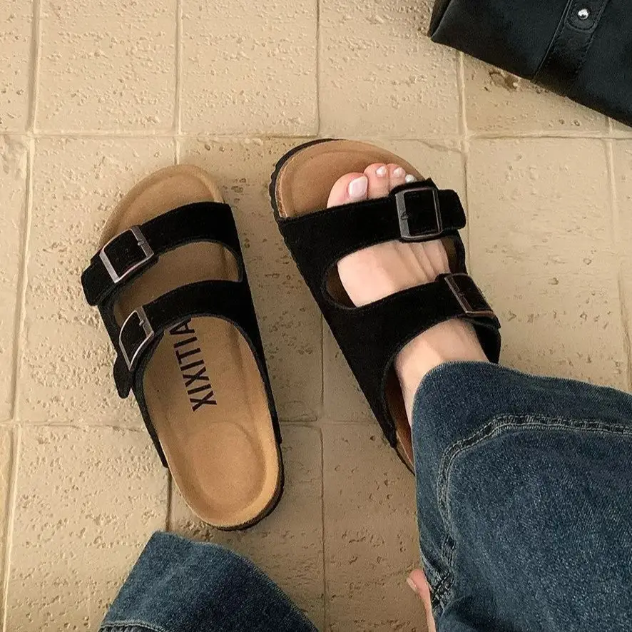 

Ретро-минималистичные женские шлепанцы из матовой замши с пряжкой, универсальные летние нескользящие пробковые тапочки для улицы – мягкие и дышащие