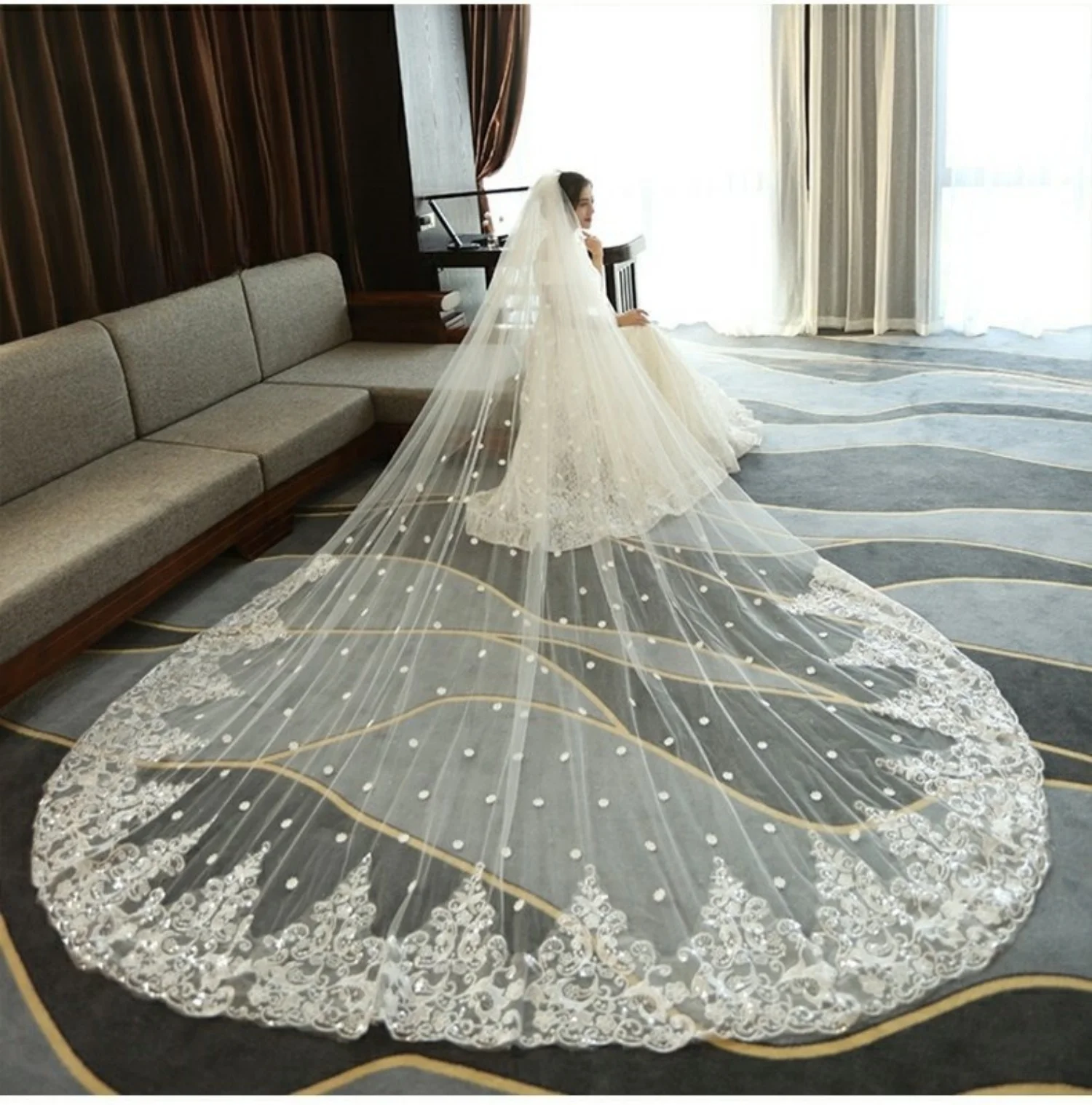 

3 Meters Long White Lace Appliques Wedding Bridal Veil Cathedral Length Bridal Hair Accessories With Comb