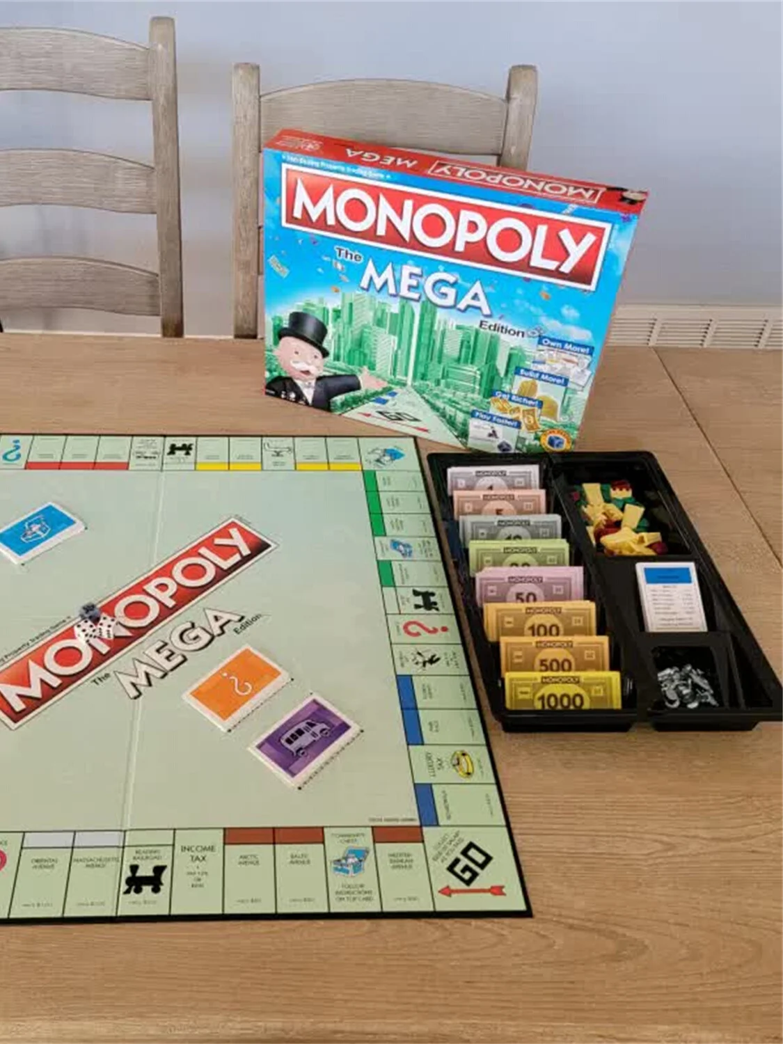 Hasbro Real Estate Monopoly Mega Super Edition Supports The Original 8-person English Birthday Gift Hand Model