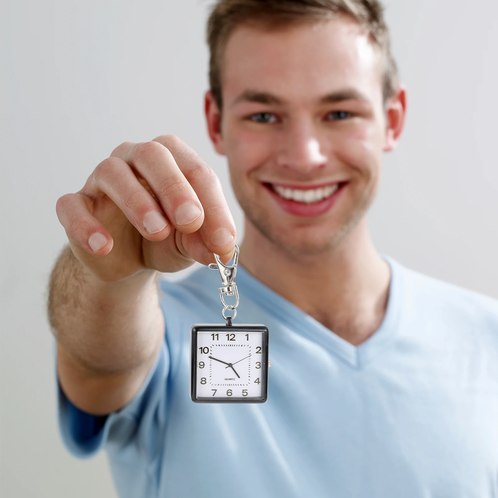 

2pcs Quartz Pocket Watch Large Dial Zinc Alloy Portable Key Ring Unisex Pendant Doctor Nurse Student Watch Elder Gift