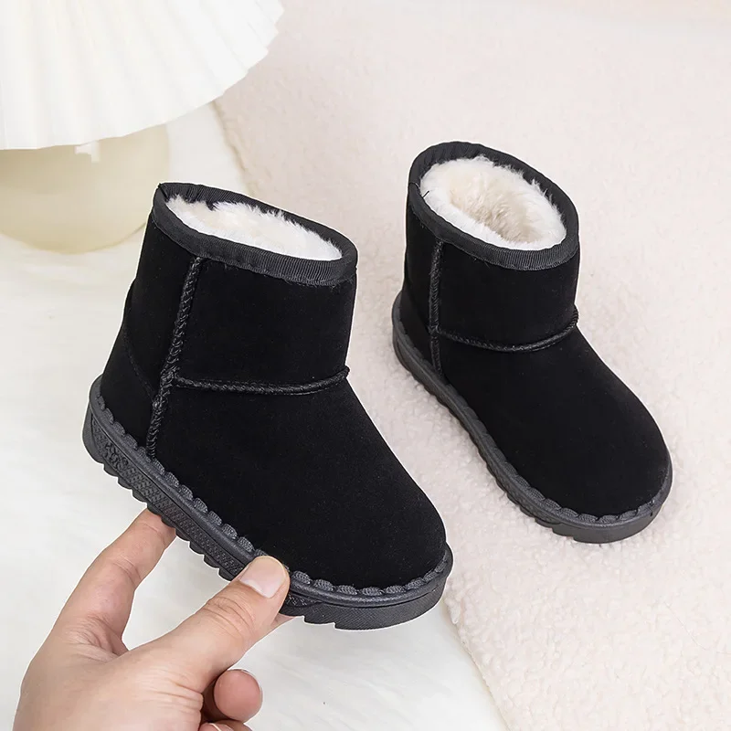 Botas de nieve para niños, zapatos de invierno para niños, además de botas cortas de terciopelo para mantener el calor, botas planas informales de algodón antideslizantes para niños y niñas