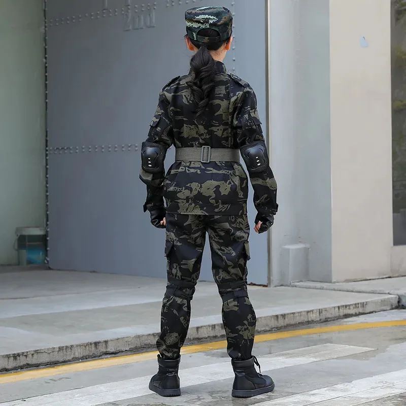 A Litter Of Bears Cosplay Kinder Outdoor Camouflage Kleidung Sportbekleidung Herren und Damen Militärische Trainingskleidung 2025, Neu