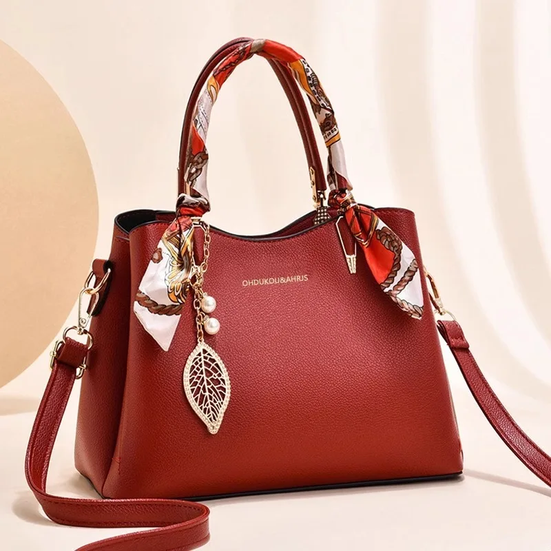 حقيبة يد نسائية حمراء أنيقة فاخرة بمقبض علوي حقيبة كتف كروسبودي حقيبة حمل عالية الجودة من جلد البولي يوريثان للحفلات اليومية #3