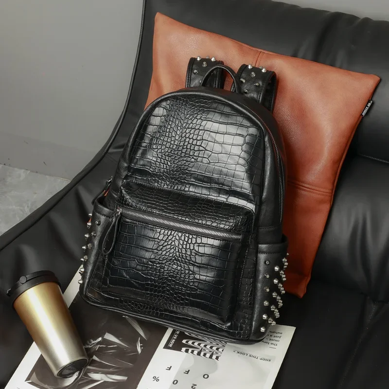 Fashion Rivet Backpack Men Women Embossing Alligator Leather Men\'s Backpack Laptop Bag Luxury Design Couple Backpack School Bag