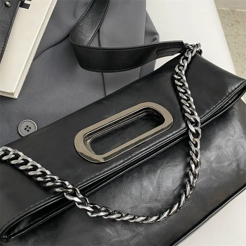 

Retro PU Leather Metal Chain Y2k Cool Large Capacity Storage Bag Handbag Crossbody Bags Underarm Bag Woman Bags Purse
