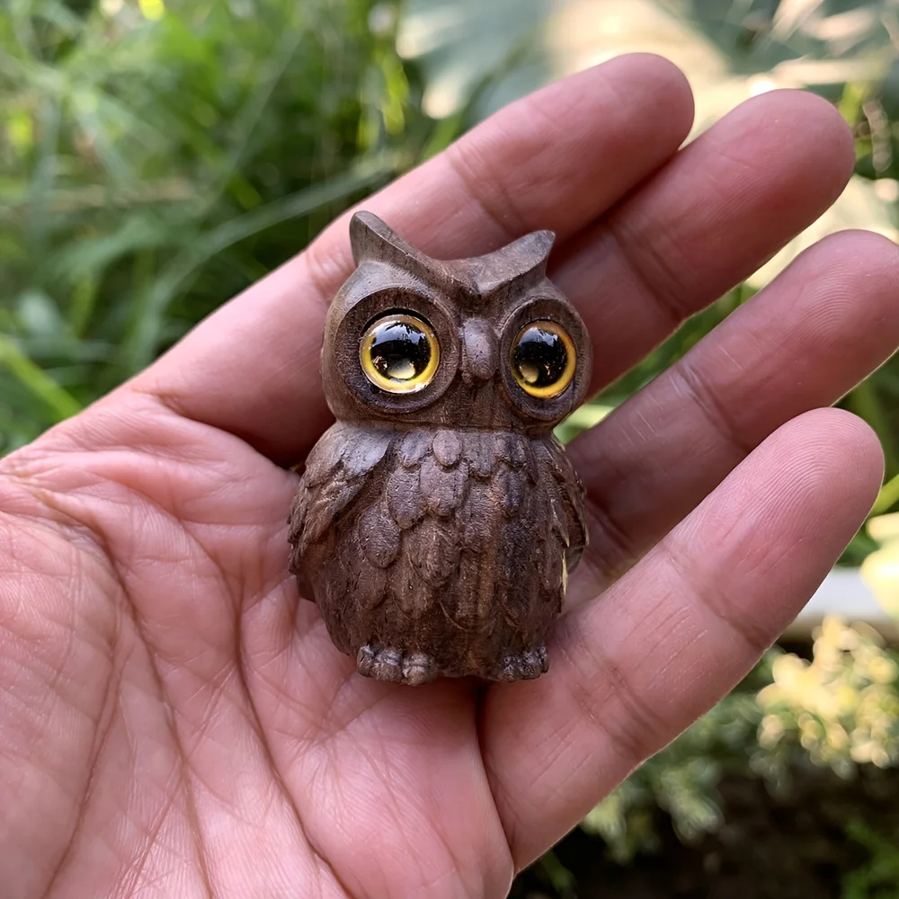 1 piece 1.8 Inch Wooden Hand-Carved Owl, Animal Theme, Suitable for New Year Gifts, Bedroom, Back-to-School Gifts, Christmas Decorations, Creative Desktop Ornaments, Housewarming Gifts, Holiday Decorations, Figurine Ornaments view 4