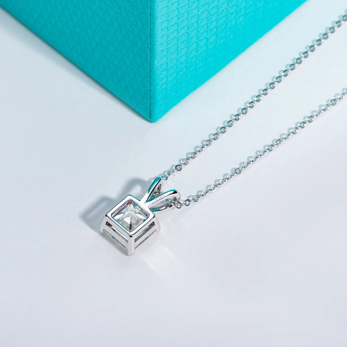 AnuJewel 2ct/3ct/4ct/5ct D Color Asscher Cut Moissanite Diamond Pendant Necklace 925 Sterling Silver Jewelry Gifts for Women
