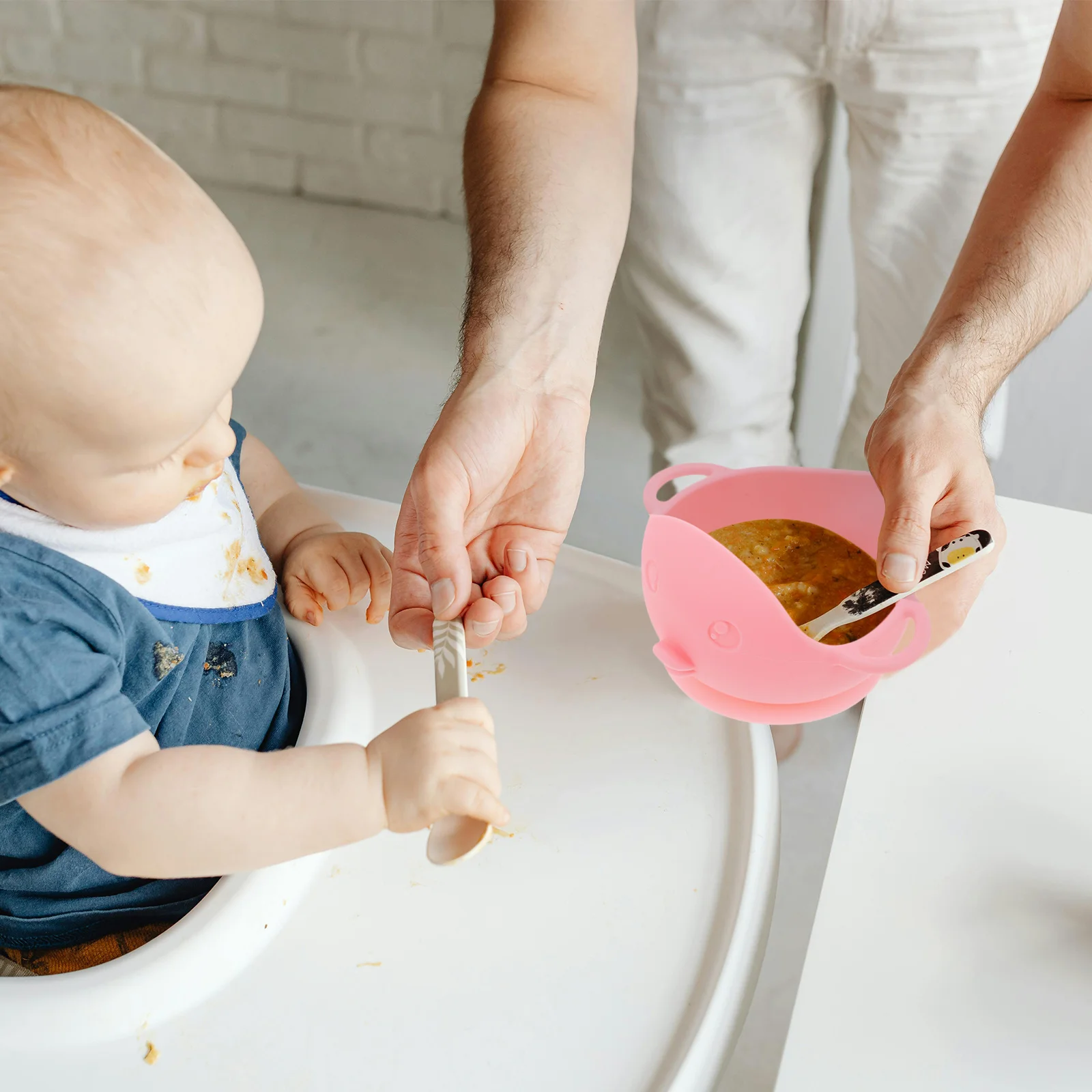 

Silicone Baby Bowl Spoon Set Portable Anti-Slip Suction Plate Piggy Shape Microwave Refrigerator Safe Durable Food Container For