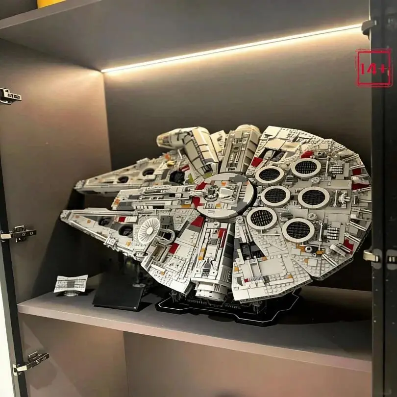 7541 Teile Sternen-Konflikt Raumschiff Luxus Millennium Big Falcon Raumschiff Baustein-Spielzeug Ornament Geschenk
