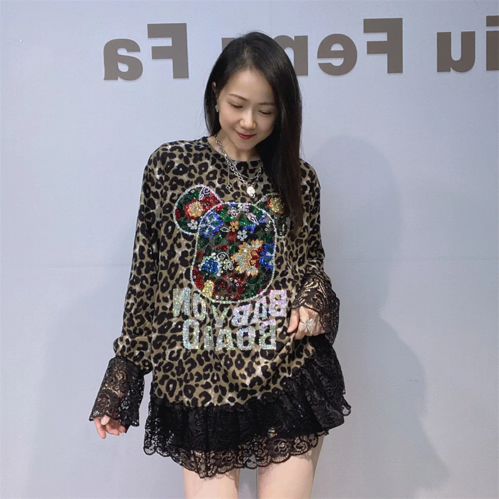 Hot Drilling Knitted O Neck Long Sleeve T-shirts Women Clothes Loepard Printed Rhinestones Bear Pattern Lace Side Loose T Shirts
