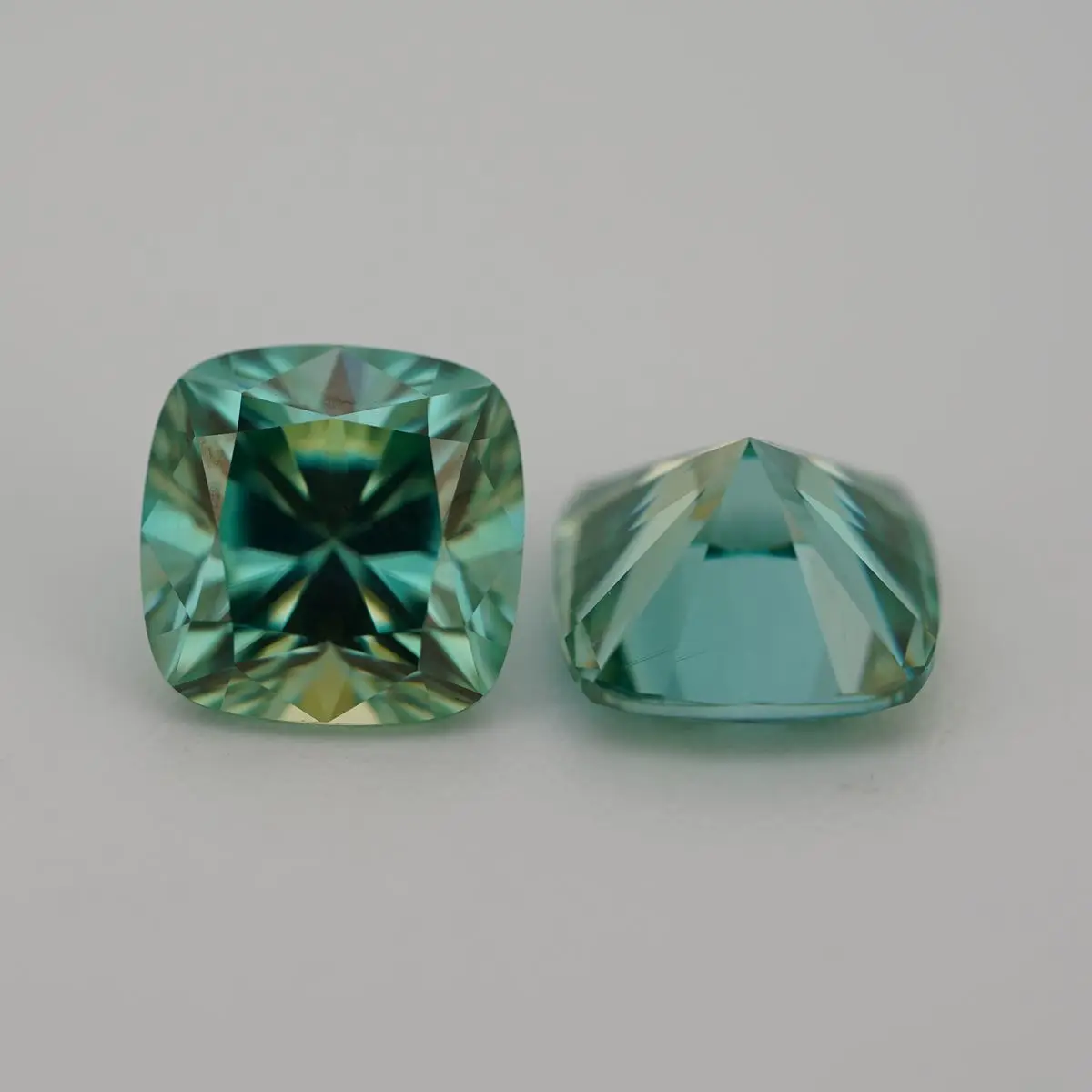 

5-10mm Cushion Cut Moissanite Diamond Stone Synthetic Green Moissanite Gemstone