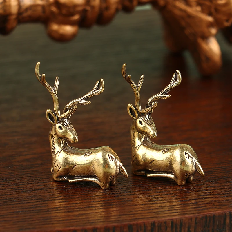Figurine l'inventaire de wapiti de Noël en laiton rétro, accessoires de décoration de festival, mini statue de cerf, ornement de bureau ouvertement, 1PC