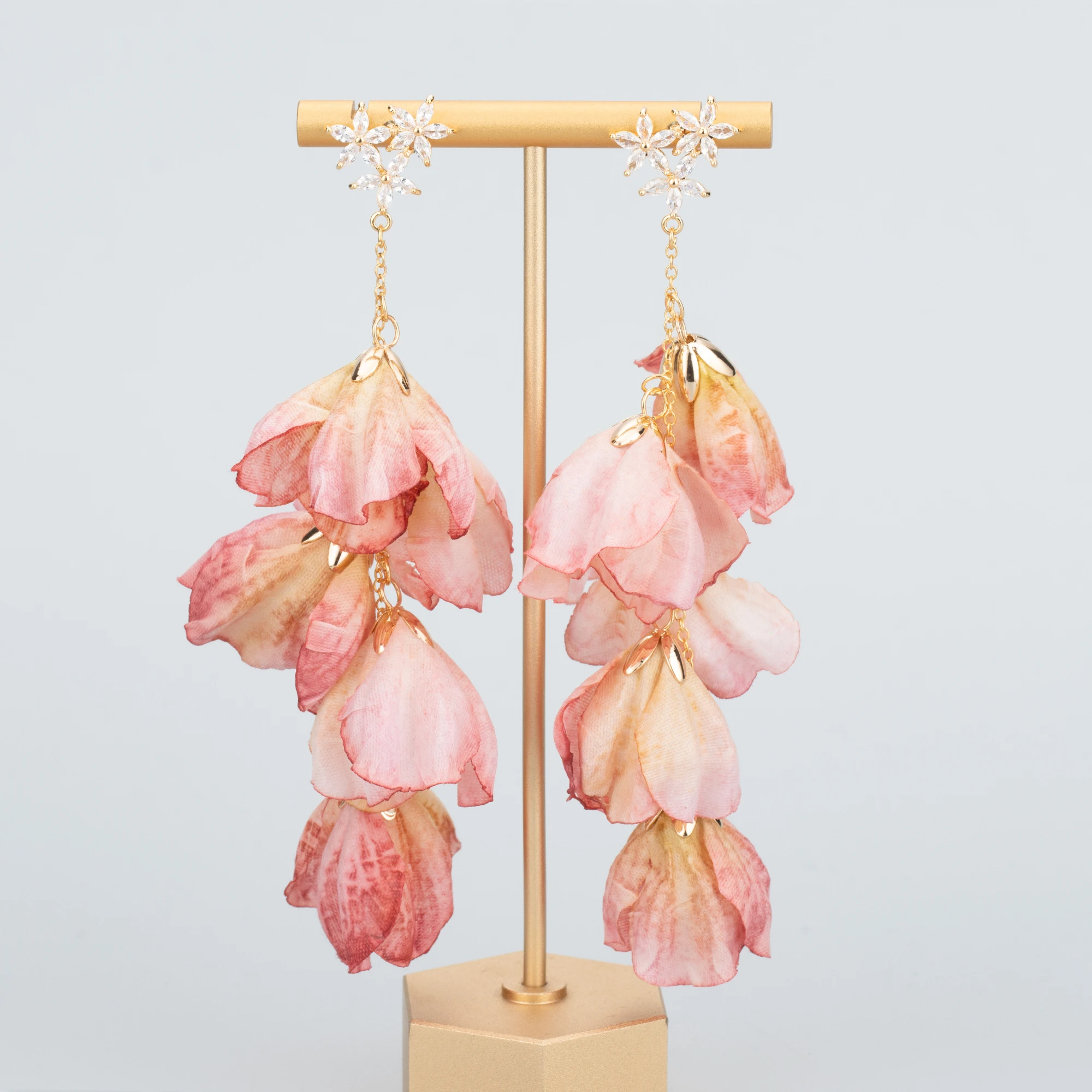 

Ювелирные аксессуары, позолоченные 18-каратным золотом, ручной работы, в форме цветка, подвески, фурнитура для изготовления украшений, подвески для самостоятельного изготовления, 2 шт./лот