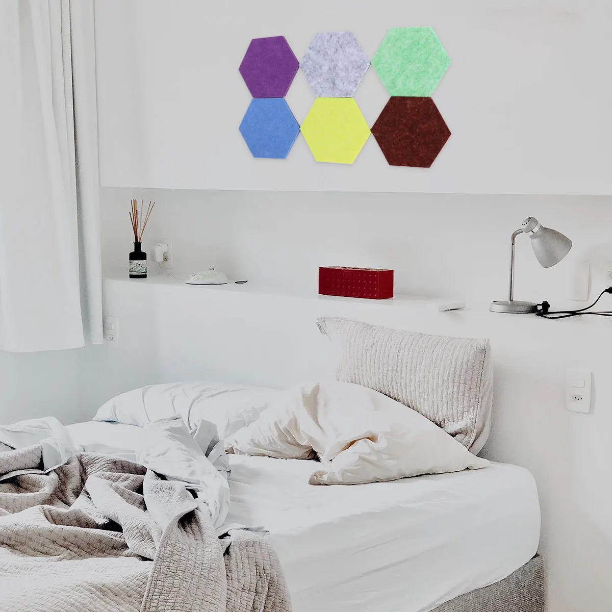 

12Pcs Hexagon Felt Wall Sticker Colorful Multifunctional Message Board Self-Adhesive DIY Decoration for Classroom Home