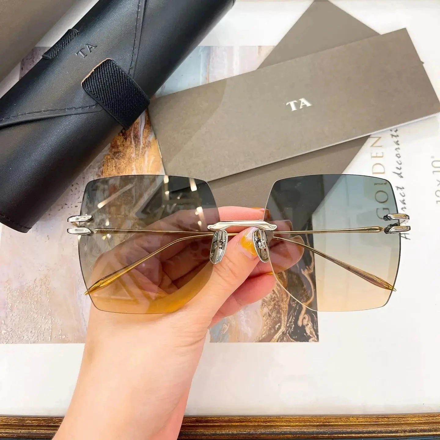 

Authentic For DIYTA DT DTS155 Oversized Boundless Men Women Sun Glasses Classic Gold Alloy Frame Male Couple Eyewear With Box