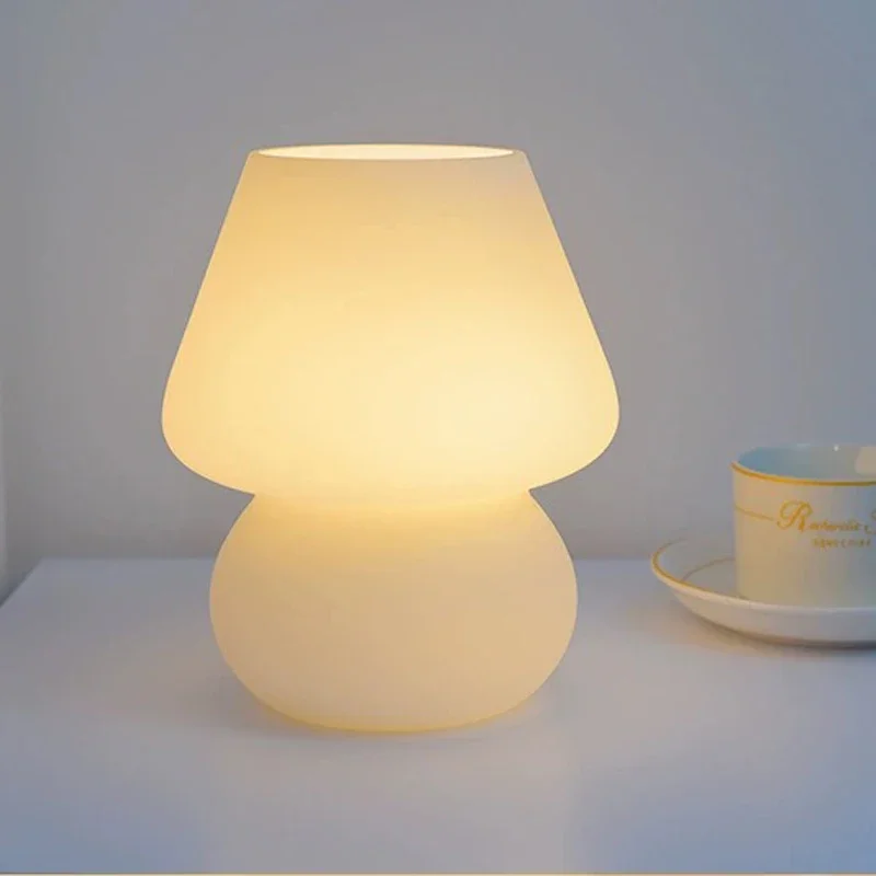 Lámpara de mesa de estilo Seta, luz de adorno para dormitorio, iluminación Interior, lámpara de escritorio, lámparas de mesita de noche, iluminación de decoración