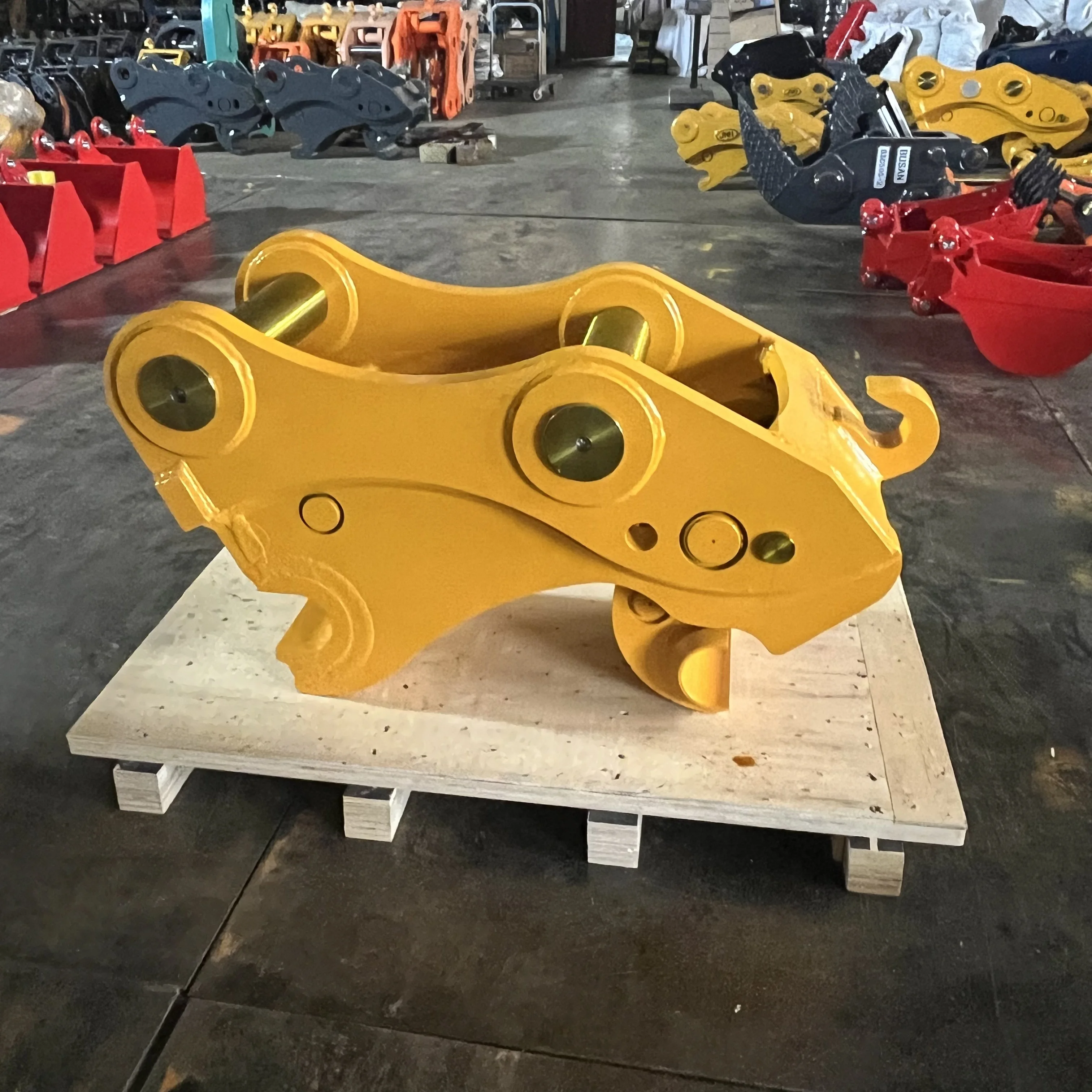 

DHG Multi-Functional Hydraulic Quick Coupler For Excavator Grapple/Hammer/Bucket