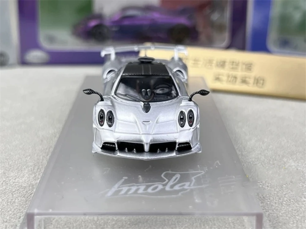 

CM MODEL 1:64 IMOLA Silver Collection Gift Scale Model Car