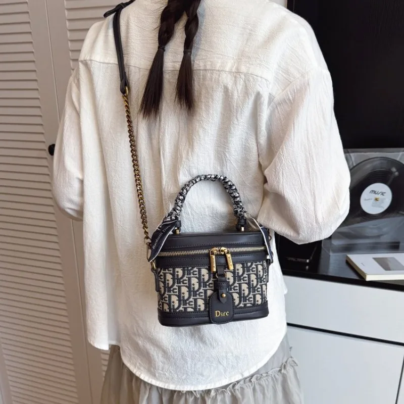casual-unique-diaper-bag-for-women-luxury-leather-crossbody-handbag-messenger-bag-tote-purse-vintage-trendy-solid-color-paris