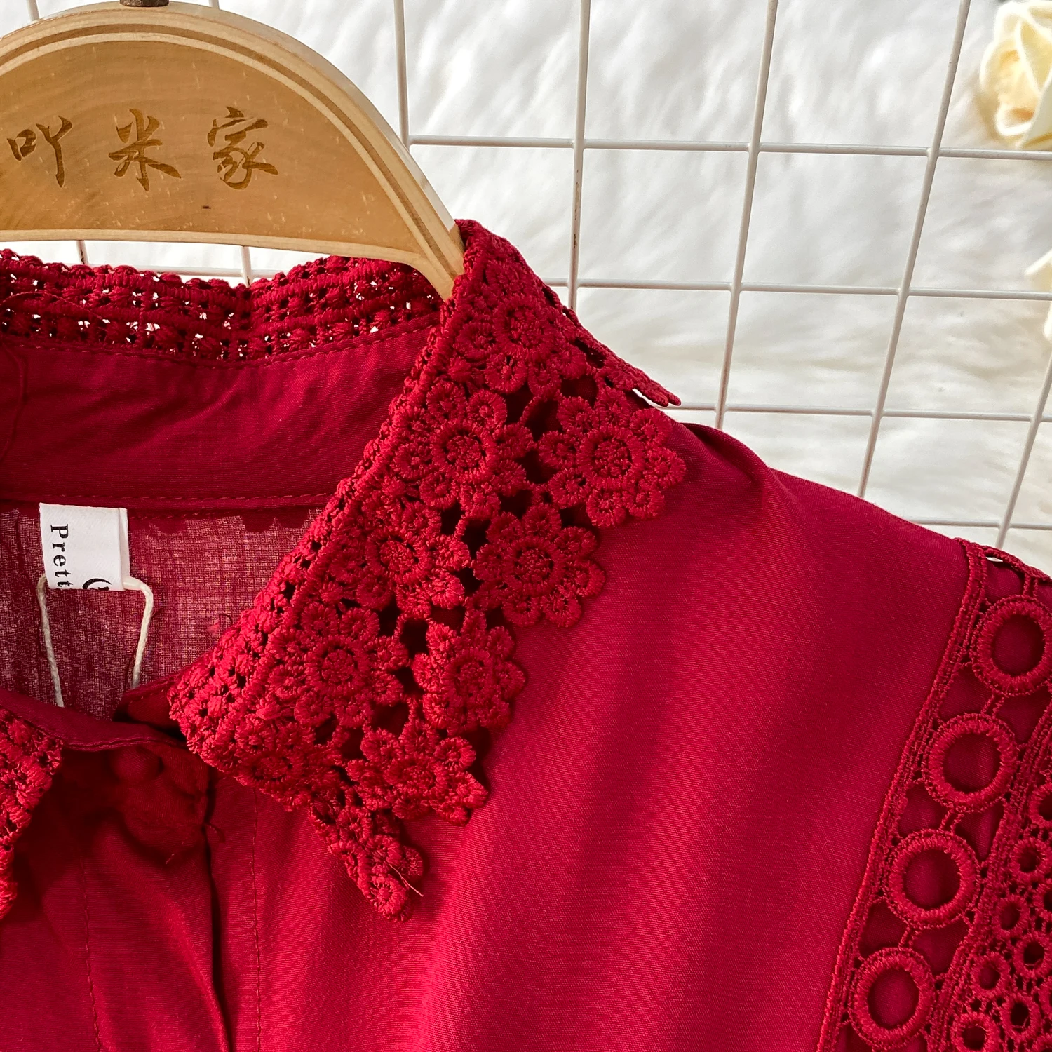 Rok Renda Musim Panas Dua Potong Set Kerah Kancing Sebaris Kemeja Lengan Panjang Pola Bunga Setelan Rok Tambal Sulam Set Wanita Prancis